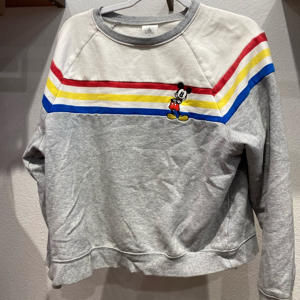 Disney's Mickey Mouse Sweatshirt Size Medium